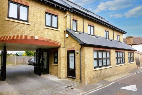 2 bedroom flat to rent, Woodside Road, Samuel House Woodside Road, DA15
