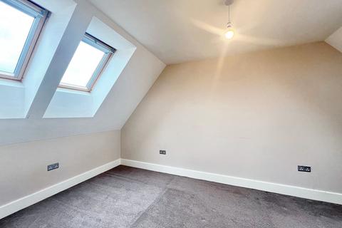 2 bedroom flat to rent, Woodside Road, Samuel House Woodside Road, DA15