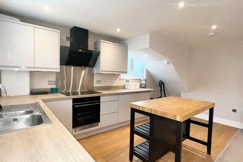 2 bedroom flat to rent, Woodside Road, Samuel House Woodside Road, DA15