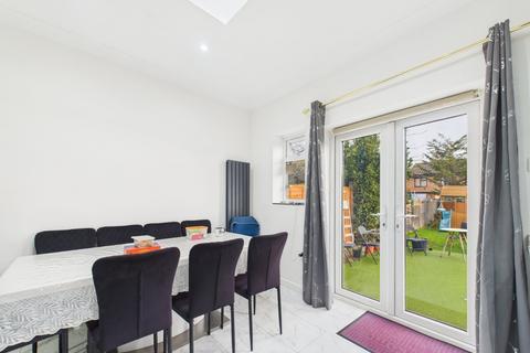 3 bedroom semi-detached house for sale, Boundaries Road, Feltham, TW13
