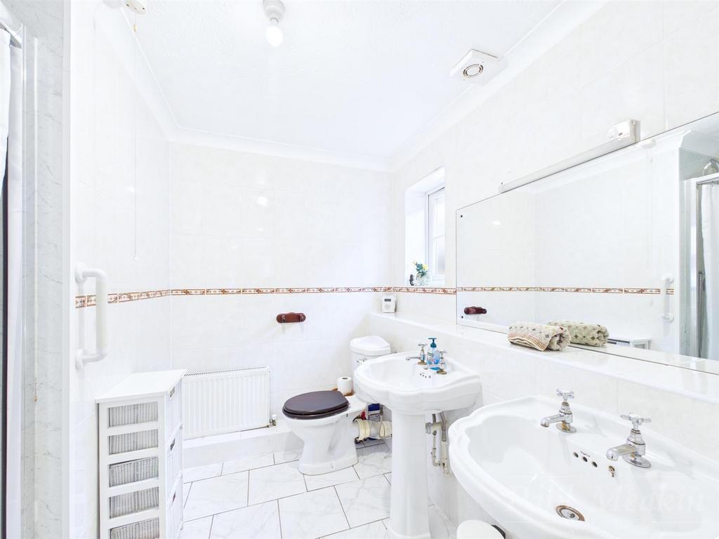 Ensuite
