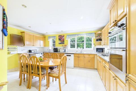 6 bedroom detached house for sale, Woodland Gardens, South Croydon
