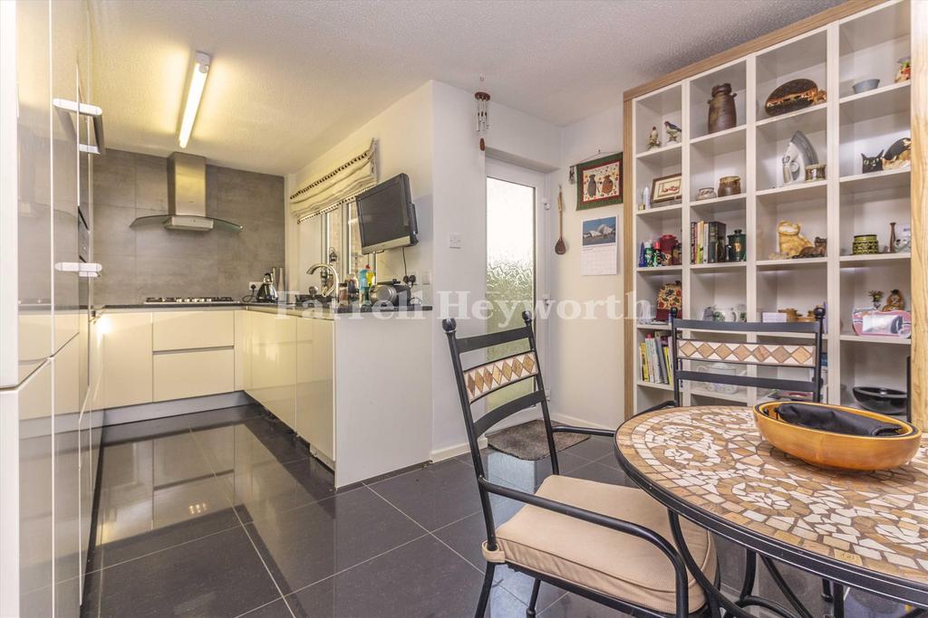 Kitchen e
