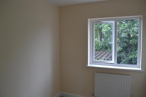 3 bedroom terraced house to rent, Dilloways Lane