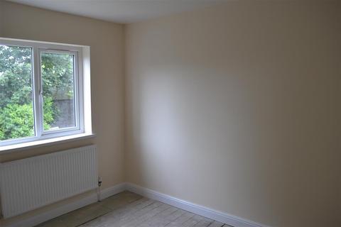 3 bedroom terraced house to rent, Dilloways Lane