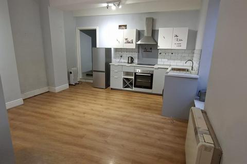 1 bedroom flat to rent, Market Street, Haverfordwest