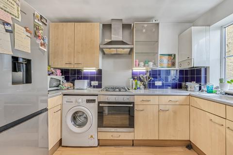 1 bedroom flat to rent, St. Gerards Close, London, SW4
