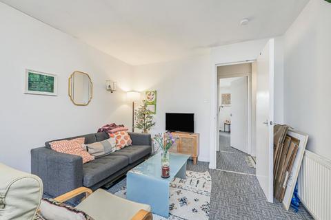 1 bedroom flat to rent, St. Gerards Close, London, SW4