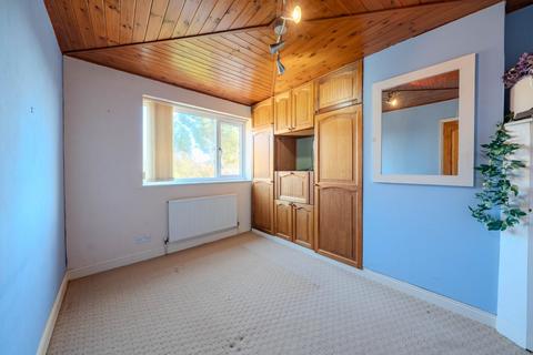 3 bedroom townhouse for sale, Smalewell Drive, Pudsey, West Yorkshire
