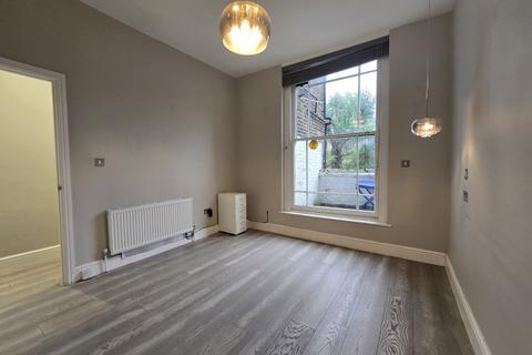 1 bedroom flat to rent, Downs Park Road, London E8