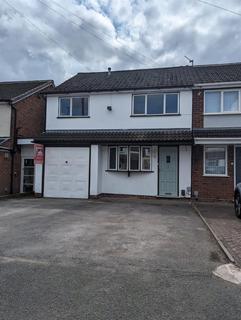 3 bedroom semi-detached house to rent, Kinross Crescent,Parkfarm