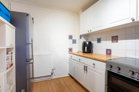 3 bedroom end of terrace house for sale, Thistledown, Gravesend, Kent, DA12 5EU