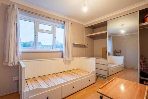 3 bedroom end of terrace house for sale, Thistledown, Gravesend, Kent, DA12 5EU