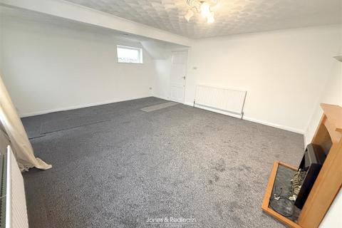 4 bedroom detached house for sale, Bryn Avenue, Kinmel Bay, Rhyl