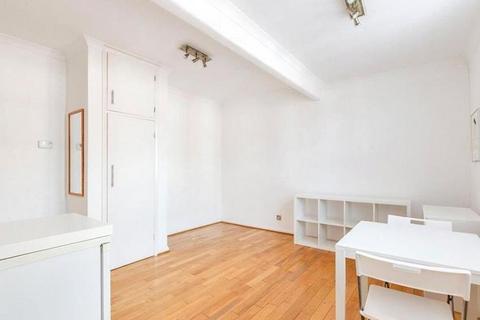 Studio to rent, Wyndham Street, London W1H