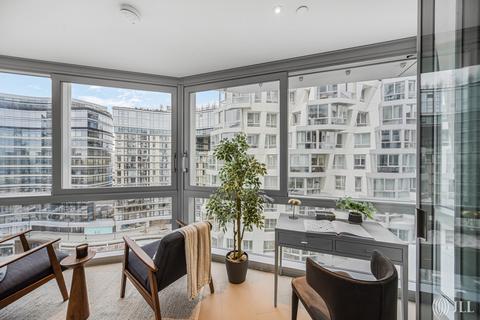 3 bedroom flat for sale, Prospect Way London SW11