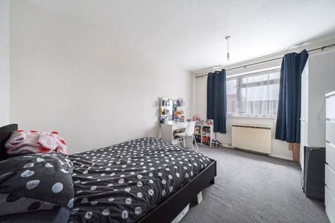 undefined, Brambleside, High Wycombe, Buckinghamshire, HP11