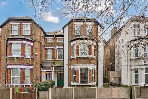 2 bedroom flat for sale, Rushey Green, London, SE6