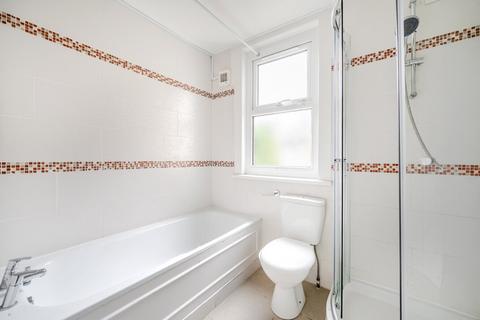 2 bedroom flat for sale, Rushey Green, London, SE6