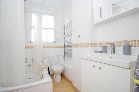 2 bedroom flat to rent, Luke Street, Shoreditch, EC2A