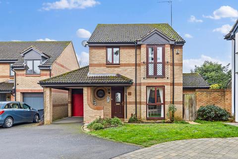 3 bedroom detached house for sale - The Lawns, Northampton, NN5