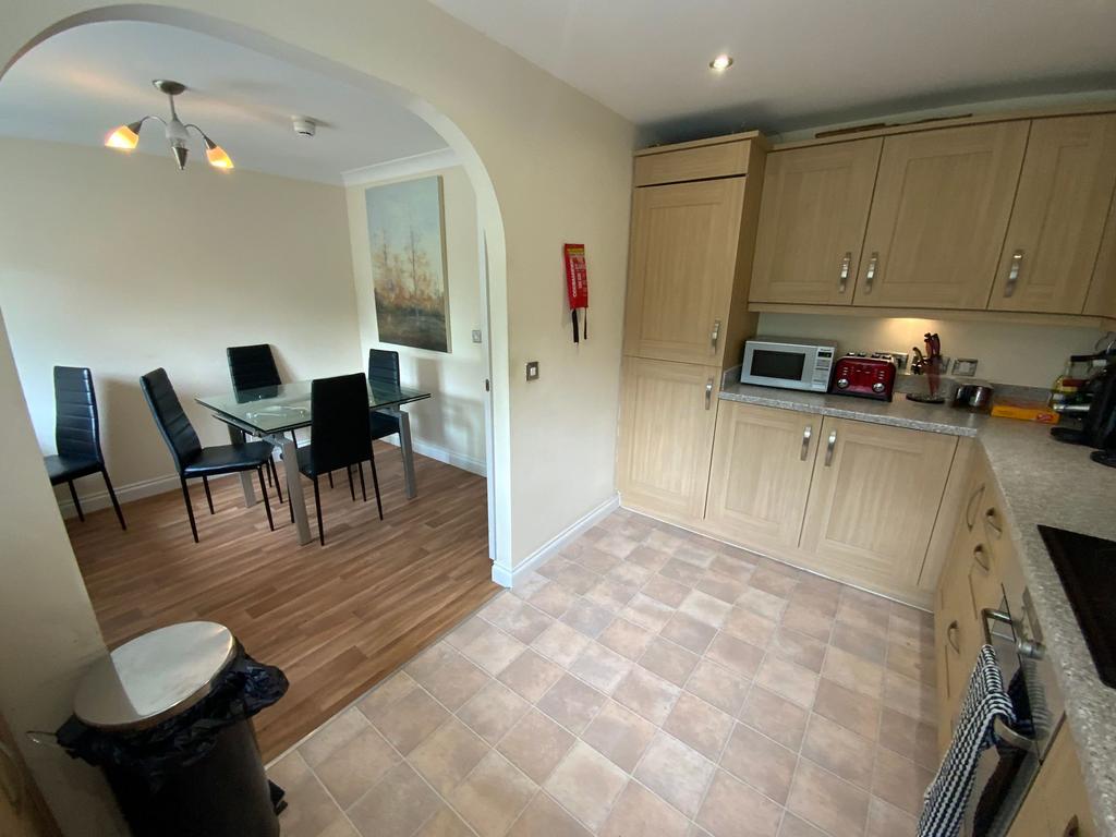 Communal Kitchen/ Dining room