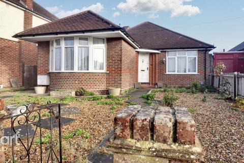 3 bedroom bungalow for sale, Clevedon Road, Luton