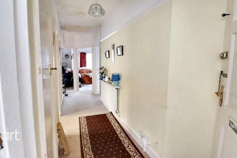 3 bedroom bungalow for sale, Clevedon Road, Luton