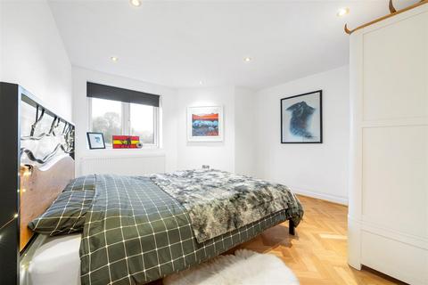 1 bedroom flat for sale, Benton's Lane, London, SE27