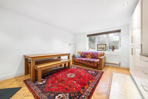 1 bedroom flat for sale, Benton's Lane, London, SE27