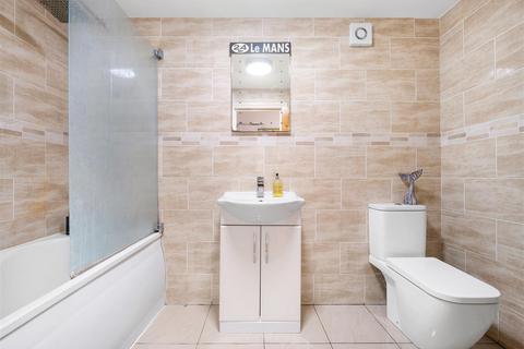1 bedroom flat for sale, Benton's Lane, London, SE27