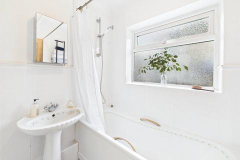 2 bedroom terraced house to rent, Springfield Road, Teddington