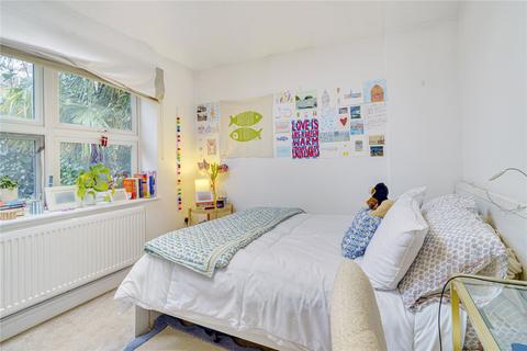 3 bedroom apartment for sale, Bramfield Road, SW11