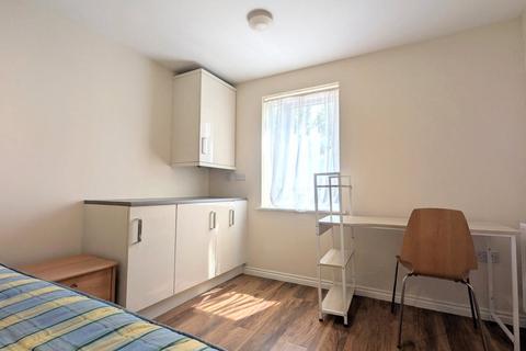4 bedroom terraced house to rent, Wallshut Wood, Gloucestershire BS16