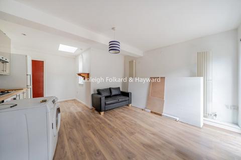 1 bedroom flat to rent, Tooting High Street, London, SW17