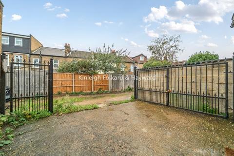 1 bedroom flat to rent, Tooting High Street, London, SW17