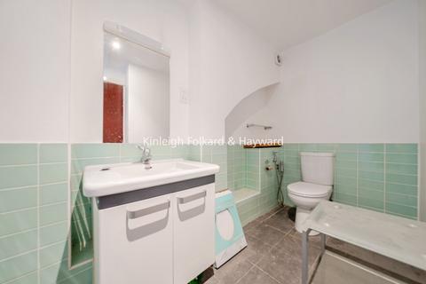 1 bedroom flat to rent, Tooting High Street, London, SW17