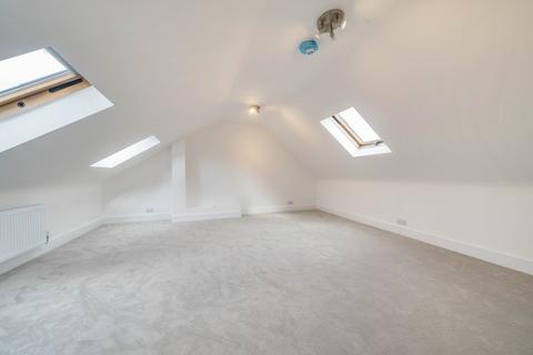 2 bedroom flat to rent, Merton High Street, South Wimbledon, London, SW19