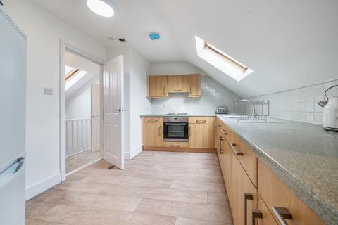 2 bedroom flat to rent, Merton High Street, South Wimbledon, London, SW19