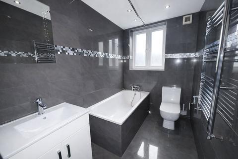 2 bedroom flat for sale, Dowanhill Road, Catford, London, SE6