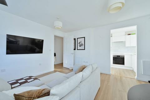 2 bedroom flat to rent, Fourdrinier Way, HP3, Hemel Hempstead, HP3