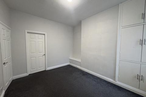 2 bedroom terraced house to rent,  Langley Avenue, Stockton-on-tees TS17