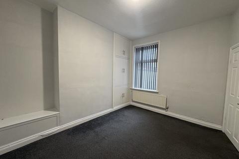 2 bedroom terraced house to rent,  Langley Avenue, Stockton-on-tees TS17