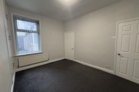2 bedroom terraced house to rent,  Langley Avenue, Stockton-on-tees TS17