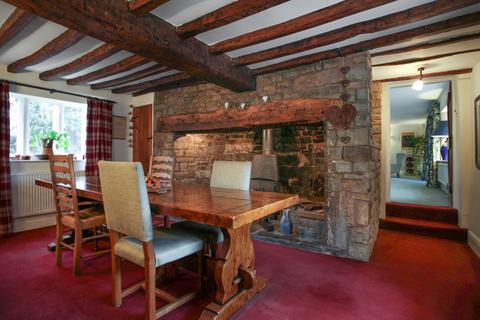 5 bedroom detached house for sale, Fulready, Ettington, Stratford-upon-Avon, Warwickshire. CV37 7PE