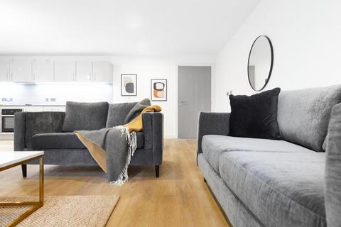 2 bedroom apartment to rent, Apt 3 :: The Quarters