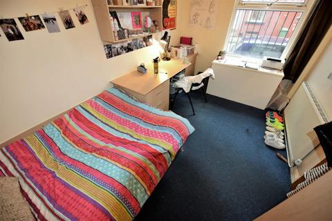 3 bedroom house to rent, 14 Elizabeth Street