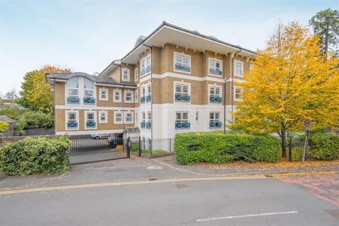 2 bedroom apartment for sale, Dene House, Windsor