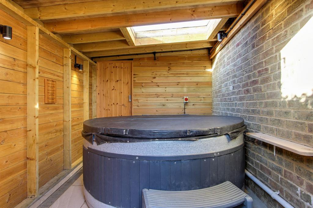 The Coach House Hot Tub Room