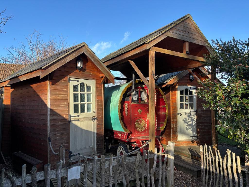 Ruby Rose Gypsy Caravan